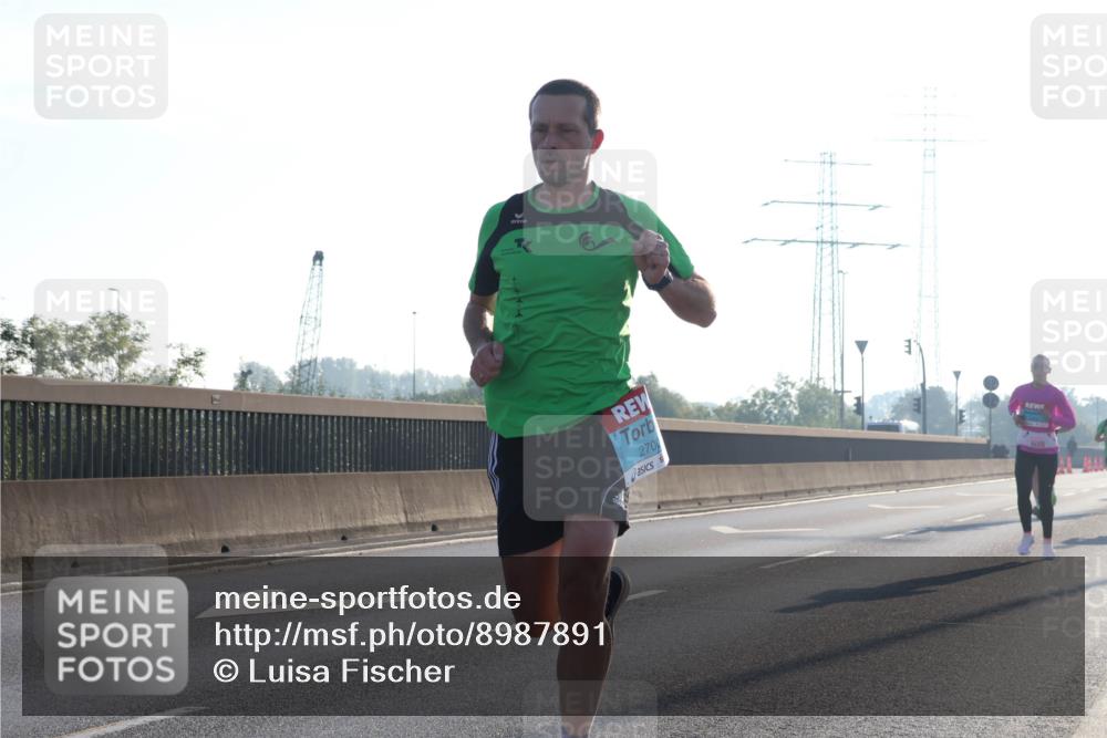 03.10.2025 - Köhlbrandbrückenlauf Luisa Fischer http://msf.ph/oto/8987891 03.10.2025 10:10:52 Position 3 2700 meine-sportfotos.de