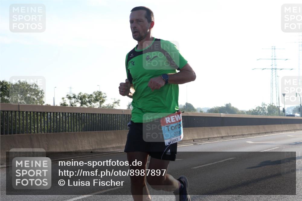 03.10.2025 - Köhlbrandbrückenlauf Luisa Fischer http://msf.ph/oto/8987897 03.10.2025 10:10:53 Position 3 2700 meine-sportfotos.de