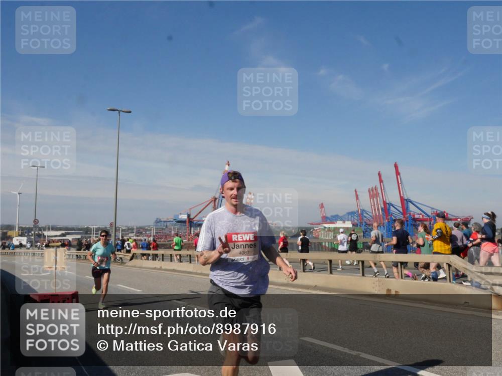 03.10.2025 - Köhlbrandbrückenlauf Matties Gatica Varas http://msf.ph/oto/8987916 03.10.2025 12:32:24 Position 2 4087 meine-sportfotos.de
