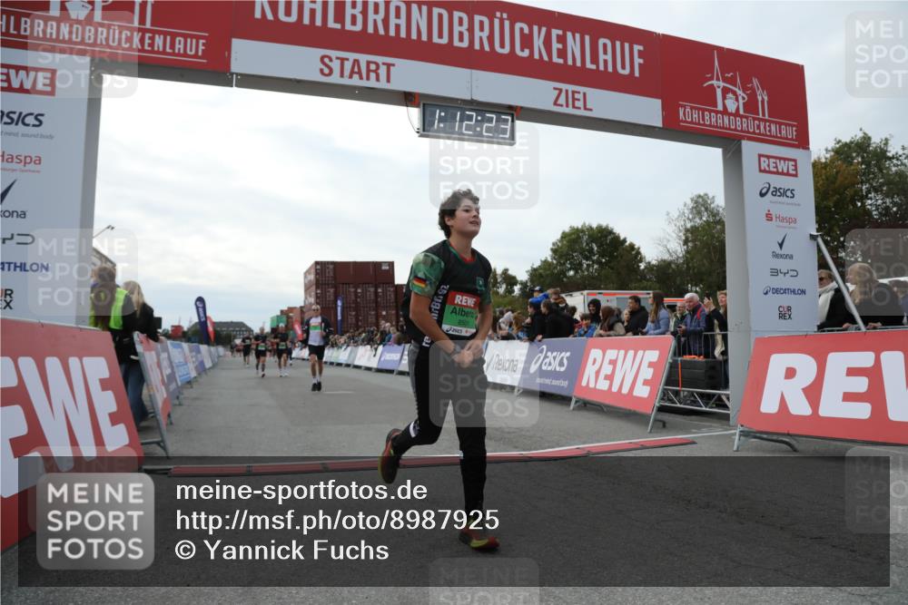 03.10.2025 - Köhlbrandbrückenlauf Yannick Fuchs http://msf.ph/oto/8987925 03.10.2025 16:12:21 Ziel 7654, 7688, 8501, 8901, 9060, 9061, 9359, 9454, 9677 meine-sportfotos.de