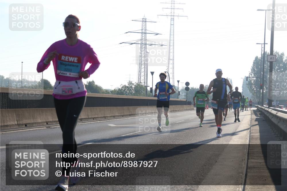 03.10.2025 - Köhlbrandbrückenlauf Luisa Fischer http://msf.ph/oto/8987927 03.10.2025 10:10:55 Position 3 3203, 1 meine-sportfotos.de