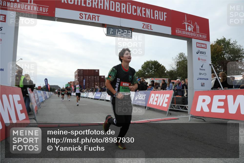 03.10.2025 - Köhlbrandbrückenlauf Yannick Fuchs http://msf.ph/oto/8987930 03.10.2025 16:12:21 Ziel 7654, 7688, 8501, 8901, 9060, 9061, 9359, 9454, 9677 meine-sportfotos.de