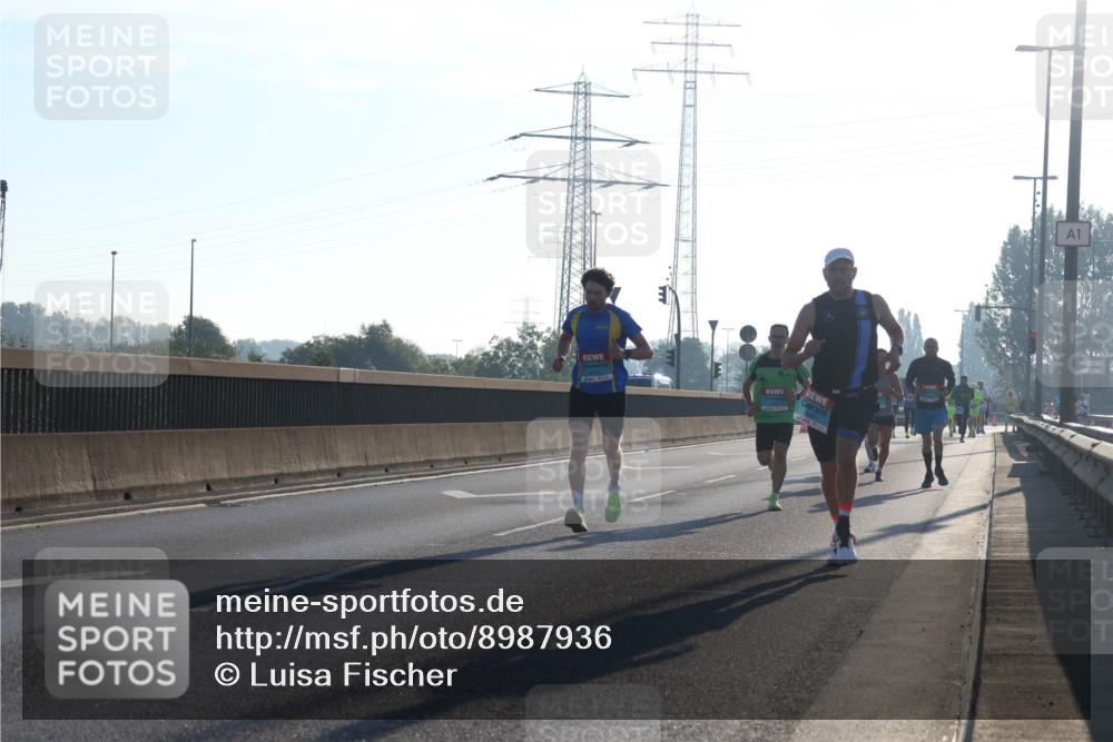 03.10.2025 - Köhlbrandbrückenlauf Luisa Fischer http://msf.ph/oto/8987936 03.10.2025 10:10:56 Position 3 1 meine-sportfotos.de