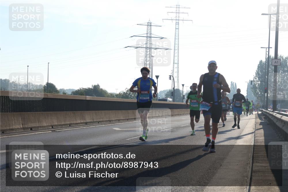 03.10.2025 - Köhlbrandbrückenlauf Luisa Fischer http://msf.ph/oto/8987943 03.10.2025 10:10:56 Position 3 1 meine-sportfotos.de
