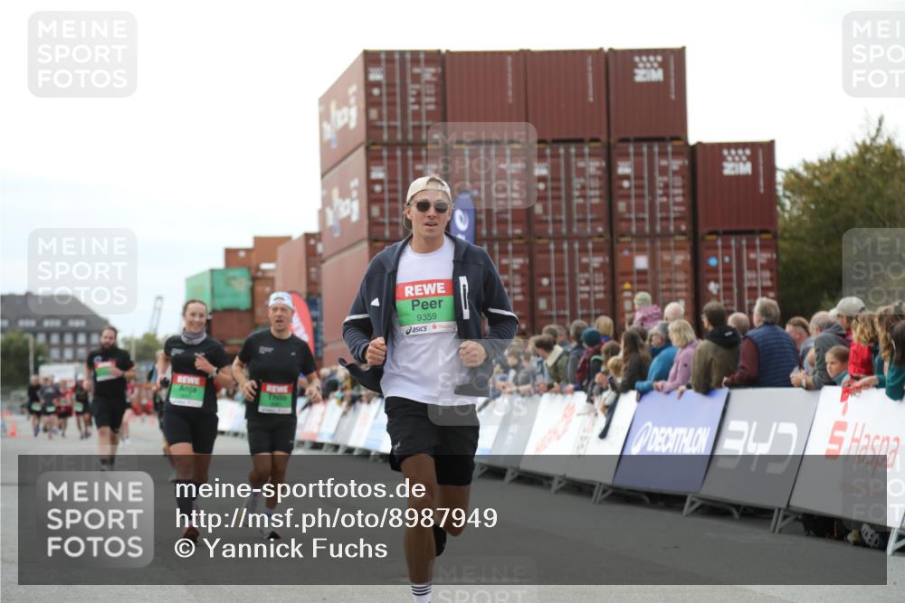 03.10.2025 - Köhlbrandbrückenlauf Yannick Fuchs http://msf.ph/oto/8987949 03.10.2025 16:12:22 Ziel 7654, 7688, 8501, 8901, 9060, 9061, 9359, 9454, 9677 meine-sportfotos.de