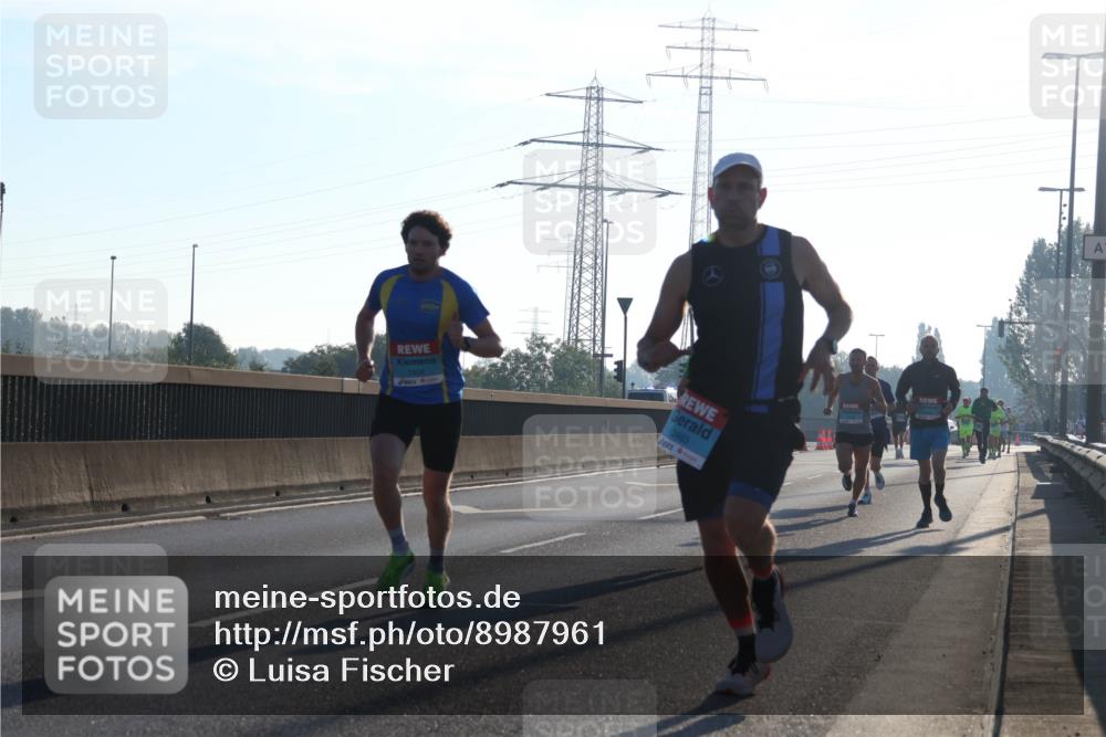03.10.2025 - Köhlbrandbrückenlauf Luisa Fischer http://msf.ph/oto/8987961 03.10.2025 10:10:57 Position 3 3463 meine-sportfotos.de