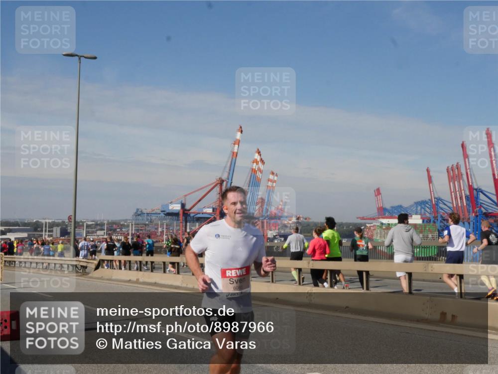 03.10.2025 - Köhlbrandbrückenlauf Matties Gatica Varas http://msf.ph/oto/8987966 03.10.2025 12:32:45 Position 2 6085 meine-sportfotos.de