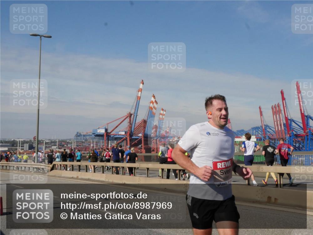 03.10.2025 - Köhlbrandbrückenlauf Matties Gatica Varas http://msf.ph/oto/8987969 03.10.2025 12:32:46 Position 2 6085 meine-sportfotos.de