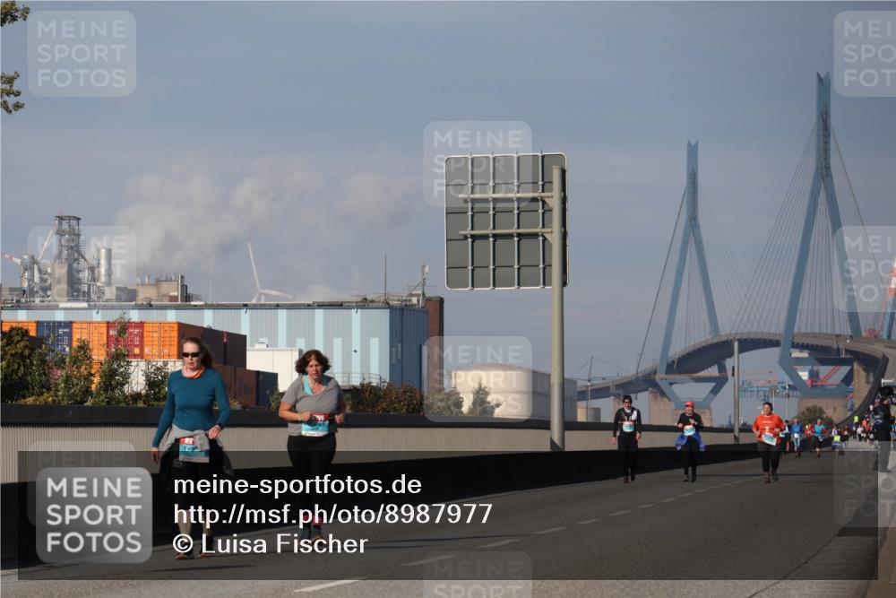03.10.2025 - Köhlbrandbrückenlauf Luisa Fischer http://msf.ph/oto/8987977 03.10.2025 11:23:37 Position 3  meine-sportfotos.de