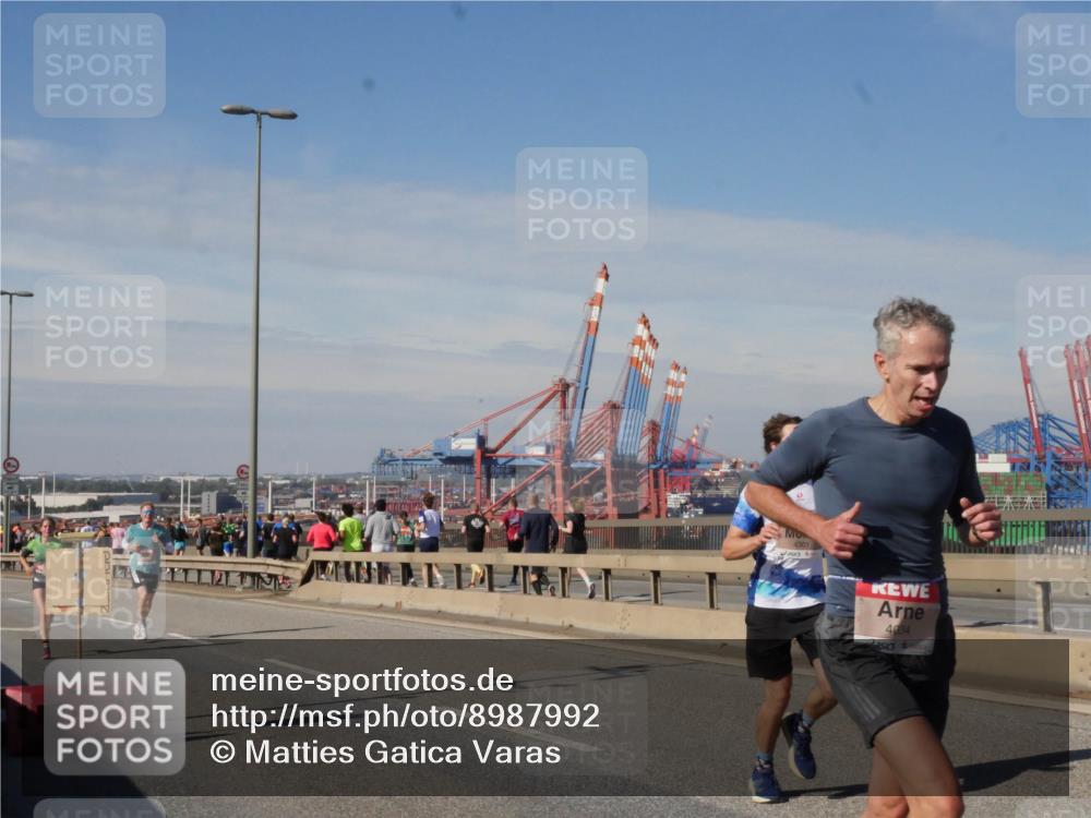03.10.2025 - Köhlbrandbrückenlauf Matties Gatica Varas http://msf.ph/oto/8987992 03.10.2025 12:32:52 Position 2 4301, 4034 meine-sportfotos.de