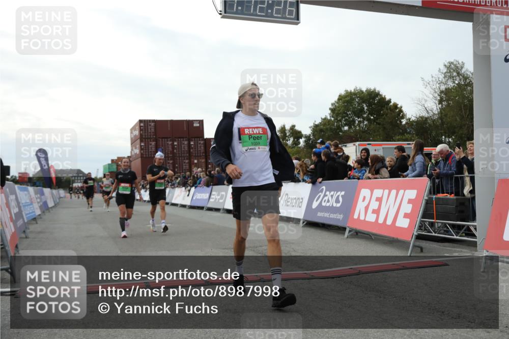 03.10.2025 - Köhlbrandbrückenlauf Yannick Fuchs http://msf.ph/oto/8987998 03.10.2025 16:12:24 Ziel 7654, 7688, 8501, 8901, 9060, 9061, 9359, 9454, 9677 meine-sportfotos.de