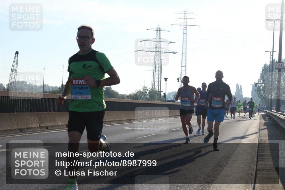 03.10.2025 - Köhlbrandbrückenlauf Luisa Fischer http://msf.ph/oto/8987999 03.10.2025 10:10:59 Position 3 2702, 1 meine-sportfotos.de