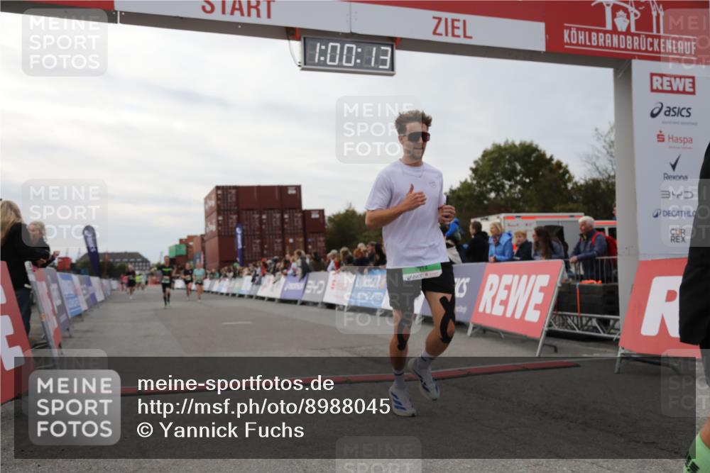 03.10.2025 - Köhlbrandbrückenlauf Yannick Fuchs http://msf.ph/oto/8988045 03.10.2025 16:00:12 Ziel 7103, 7106, 7233, 7271, 7276, 7598, 9314 meine-sportfotos.de