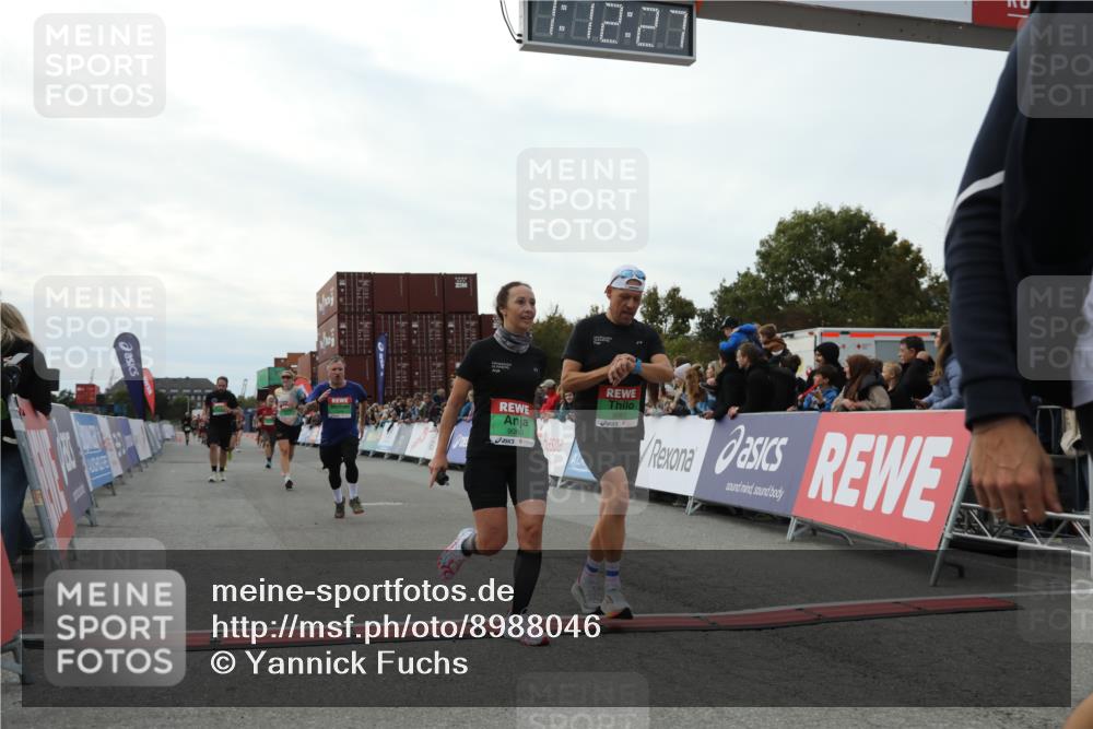 03.10.2025 - Köhlbrandbrückenlauf Yannick Fuchs http://msf.ph/oto/8988046 03.10.2025 16:12:25 Ziel 7203, 7654, 7688, 8901, 9060, 9061, 9359, 9454, 9677, 9706 meine-sportfotos.de