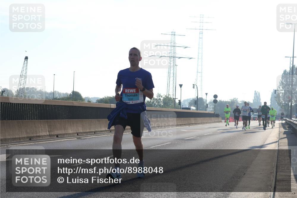 03.10.2025 - Köhlbrandbrückenlauf Luisa Fischer http://msf.ph/oto/8988048 03.10.2025 10:11:02 Position 3 1032 meine-sportfotos.de