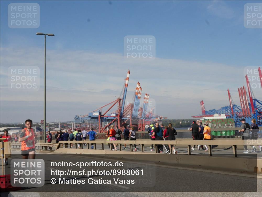03.10.2025 - Köhlbrandbrückenlauf Matties Gatica Varas http://msf.ph/oto/8988061 03.10.2025 12:33:05 Position 2  meine-sportfotos.de