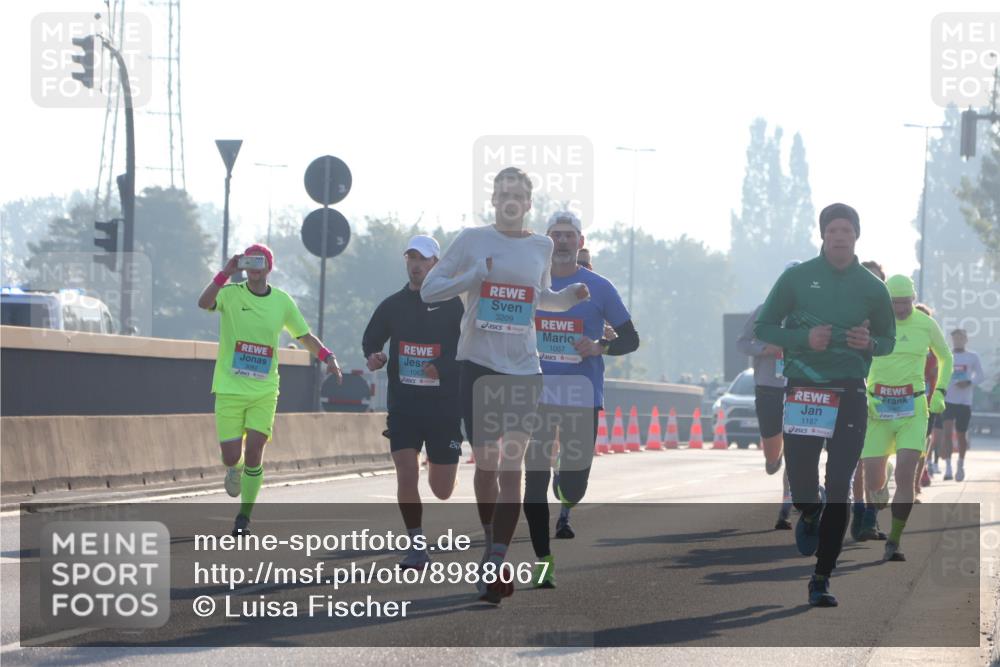 03.10.2025 - Köhlbrandbrückenlauf Luisa Fischer http://msf.ph/oto/8988067 03.10.2025 10:11:04 Position 3 1062, 247, 3209, 1057, 1187 meine-sportfotos.de