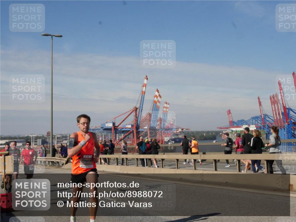 03.10.2025 - Köhlbrandbrückenlauf Matties Gatica Varas http://msf.ph/oto/8988072 03.10.2025 12:33:07 Position 2 4019 meine-sportfotos.de