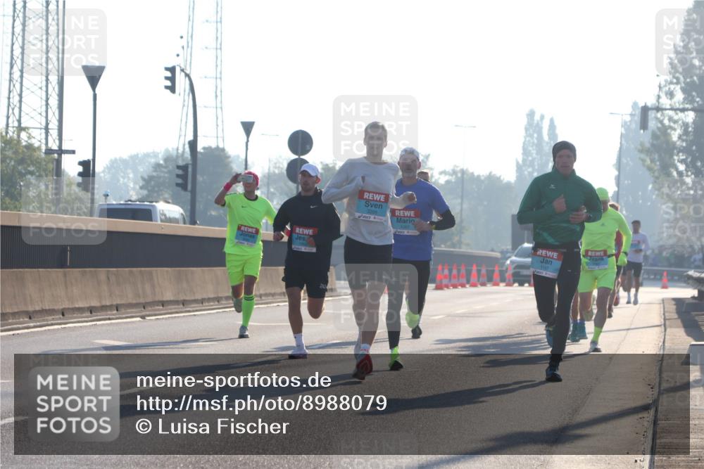 03.10.2025 - Köhlbrandbrückenlauf Luisa Fischer http://msf.ph/oto/8988079 03.10.2025 10:11:05 Position 3 1062, 3209, 1057, 1187 meine-sportfotos.de