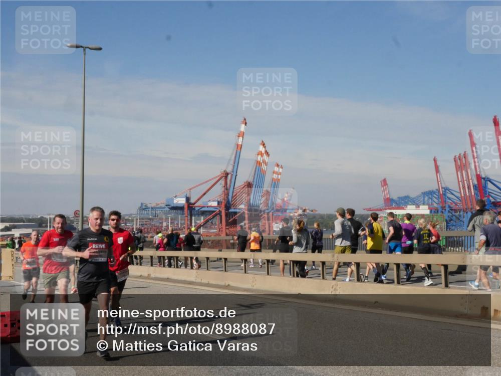 03.10.2025 - Köhlbrandbrückenlauf Matties Gatica Varas http://msf.ph/oto/8988087 03.10.2025 12:33:09 Position 2  meine-sportfotos.de