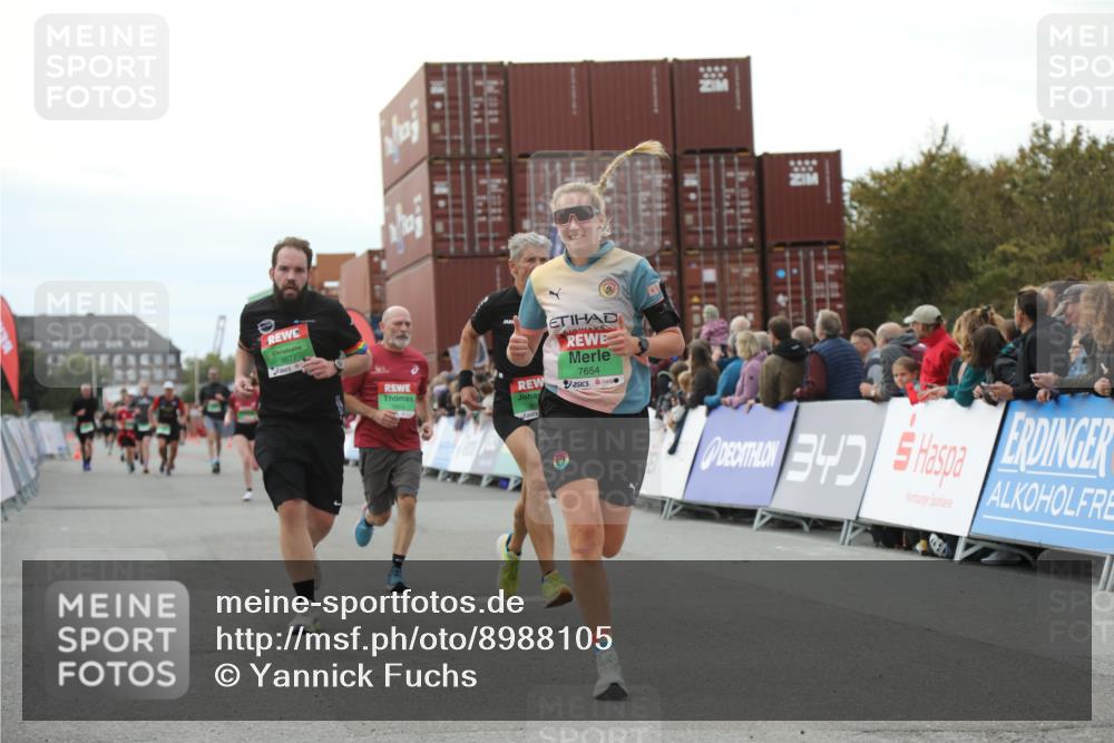 03.10.2025 - Köhlbrandbrückenlauf Yannick Fuchs http://msf.ph/oto/8988105 03.10.2025 16:12:28 Ziel 7203, 7654, 7688, 8901, 9060, 9061, 9454, 9677, 9706 meine-sportfotos.de