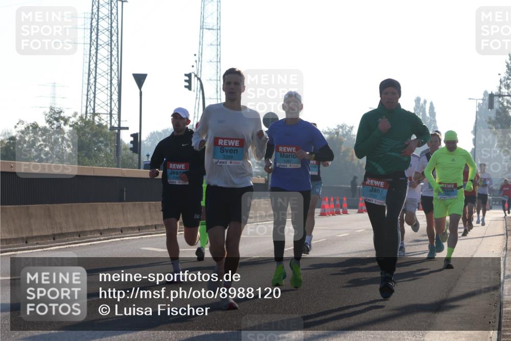 03.10.2025 - Köhlbrandbrückenlauf Luisa Fischer http://msf.ph/oto/8988120 03.10.2025 10:11:07 Position 3 1062, 247, 3209, 1057, 1187 meine-sportfotos.de