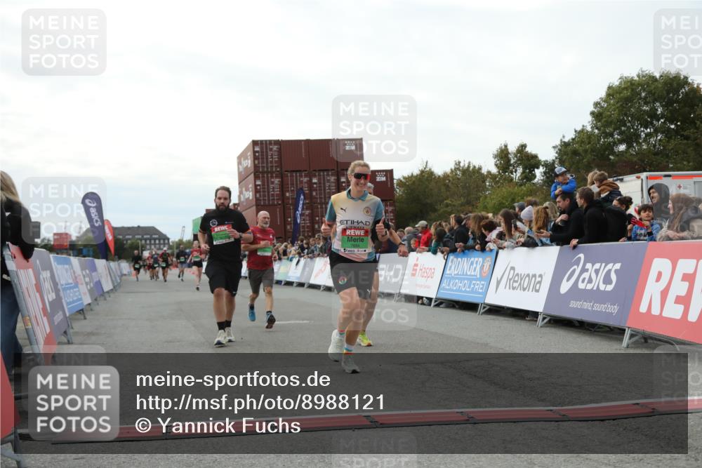 03.10.2025 - Köhlbrandbrückenlauf Yannick Fuchs http://msf.ph/oto/8988121 03.10.2025 16:12:28 Ziel 7203, 7654, 7688, 8901, 9060, 9061, 9454, 9677, 9706 meine-sportfotos.de