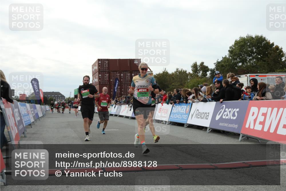 03.10.2025 - Köhlbrandbrückenlauf Yannick Fuchs http://msf.ph/oto/8988128 03.10.2025 16:12:28 Ziel 7203, 7654, 7688, 8901, 9060, 9061, 9454, 9677, 9706 meine-sportfotos.de