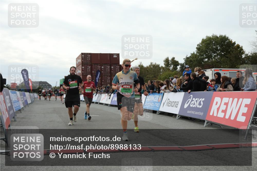 03.10.2025 - Köhlbrandbrückenlauf Yannick Fuchs http://msf.ph/oto/8988133 03.10.2025 16:12:29 Ziel 7203, 7502, 7654, 7688, 8901, 9060, 9061, 9454, 9677, 9706 meine-sportfotos.de