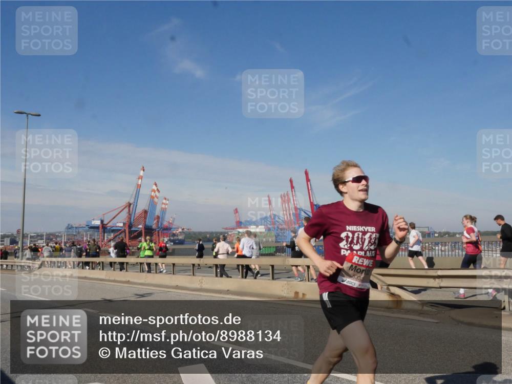 03.10.2025 - Köhlbrandbrückenlauf Matties Gatica Varas http://msf.ph/oto/8988134 03.10.2025 12:33:16 Position 2 2013, 6333 meine-sportfotos.de