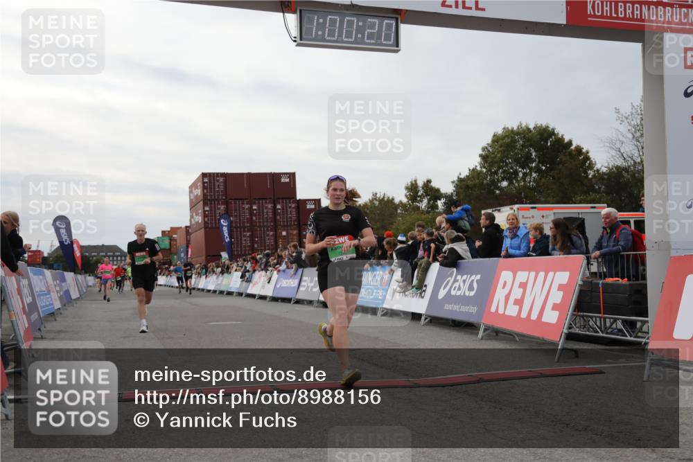 03.10.2025 - Köhlbrandbrückenlauf Yannick Fuchs http://msf.ph/oto/8988156 03.10.2025 16:00:18 Ziel 7027, 7105, 7233, 7271, 7276, 7301, 7598 meine-sportfotos.de