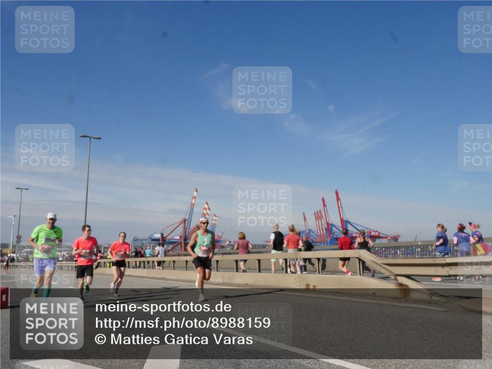 03.10.2025 - Köhlbrandbrückenlauf Matties Gatica Varas http://msf.ph/oto/8988159 03.10.2025 12:33:33 Position 2  meine-sportfotos.de