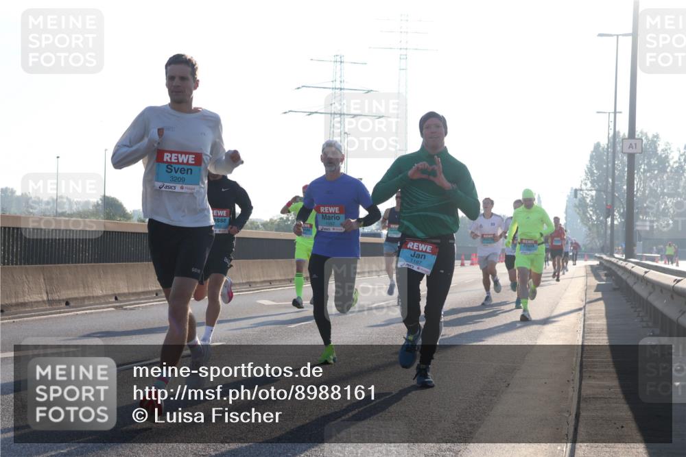 03.10.2025 - Köhlbrandbrückenlauf Luisa Fischer http://msf.ph/oto/8988161 03.10.2025 10:11:09 Position 3 3209, 1057, 1187, 0, 1 meine-sportfotos.de