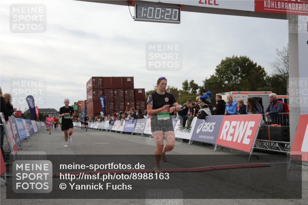 03.10.2025 - Köhlbrandbrückenlauf Yannick Fuchs http://msf.ph/oto/8988163 03.10.2025 16:00:18 Ziel 7027, 7105, 7233, 7271, 7276, 7301, 7598 meine-sportfotos.de
