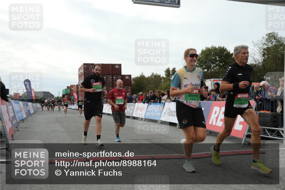 03.10.2025 - Köhlbrandbrückenlauf Yannick Fuchs http://msf.ph/oto/8988164 03.10.2025 16:12:29 Ziel 7203, 7502, 7654, 7688, 8901, 9060, 9061, 9454, 9677, 9706 meine-sportfotos.de