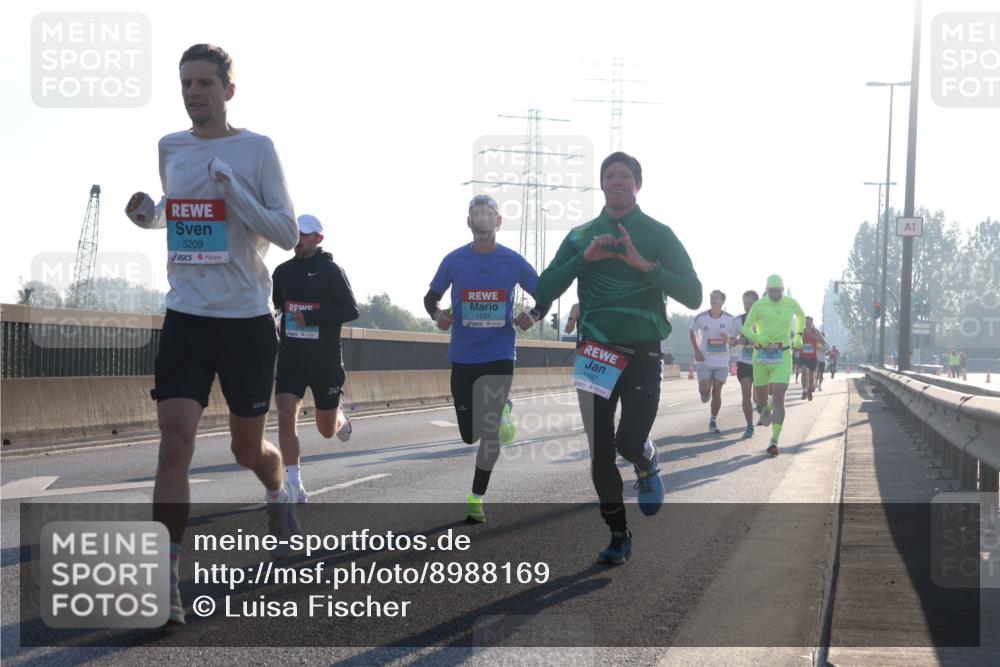 03.10.2025 - Köhlbrandbrückenlauf Luisa Fischer http://msf.ph/oto/8988169 03.10.2025 10:11:10 Position 3 3209, 1057, 1062, 1187, 1 meine-sportfotos.de
