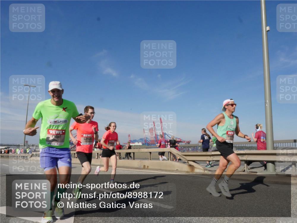 03.10.2025 - Köhlbrandbrückenlauf Matties Gatica Varas http://msf.ph/oto/8988172 03.10.2025 12:33:34 Position 2 141, 5947 meine-sportfotos.de