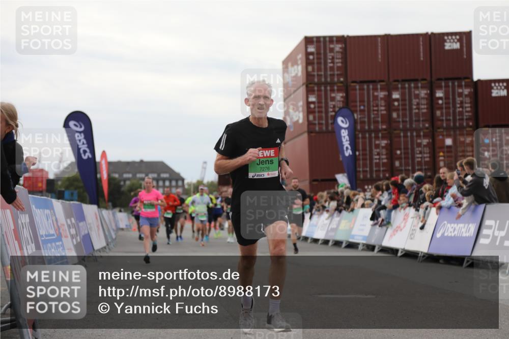 03.10.2025 - Köhlbrandbrückenlauf Yannick Fuchs http://msf.ph/oto/8988173 03.10.2025 16:00:19 Ziel 7027, 7105, 7116, 7233, 7271, 7276, 7301, 7598, 9491 meine-sportfotos.de