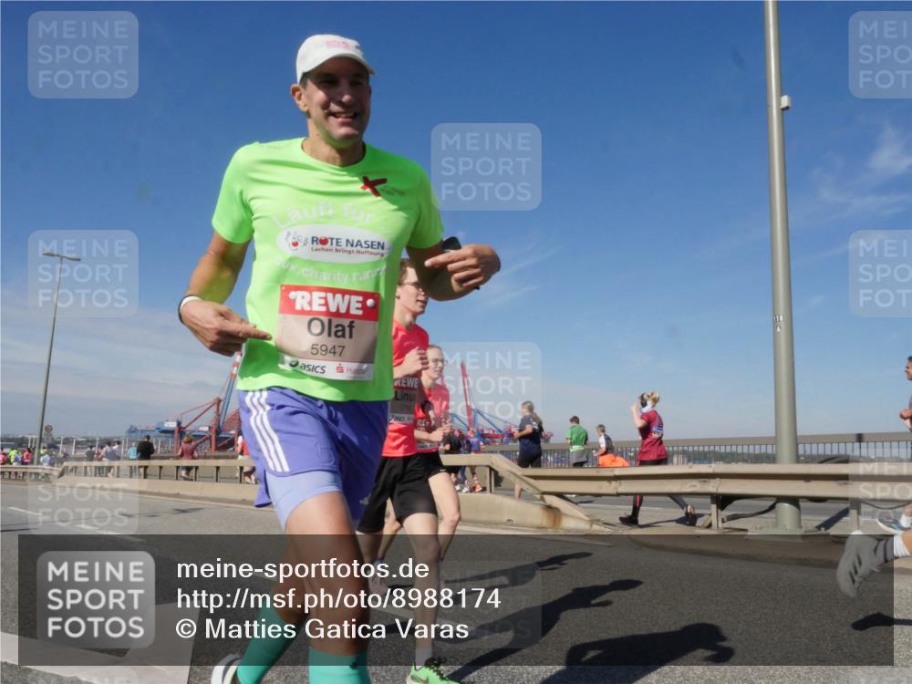 03.10.2025 - Köhlbrandbrückenlauf Matties Gatica Varas http://msf.ph/oto/8988174 03.10.2025 12:33:35 Position 2 5947, 5710, 118 meine-sportfotos.de