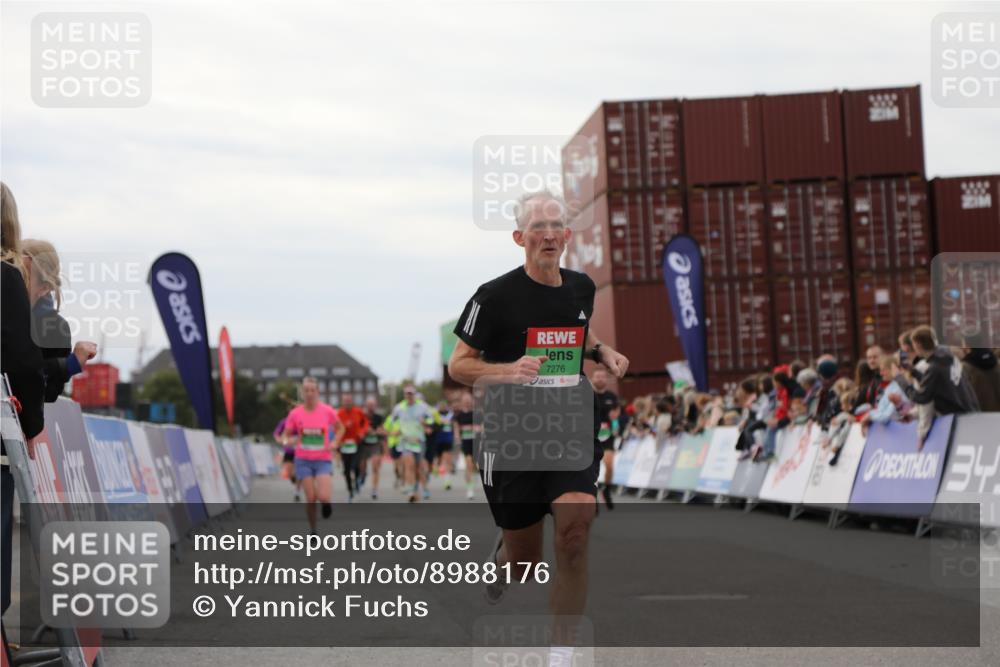 03.10.2025 - Köhlbrandbrückenlauf Yannick Fuchs http://msf.ph/oto/8988176 03.10.2025 16:00:19 Ziel 7027, 7105, 7116, 7233, 7271, 7276, 7301, 7598, 9491 meine-sportfotos.de