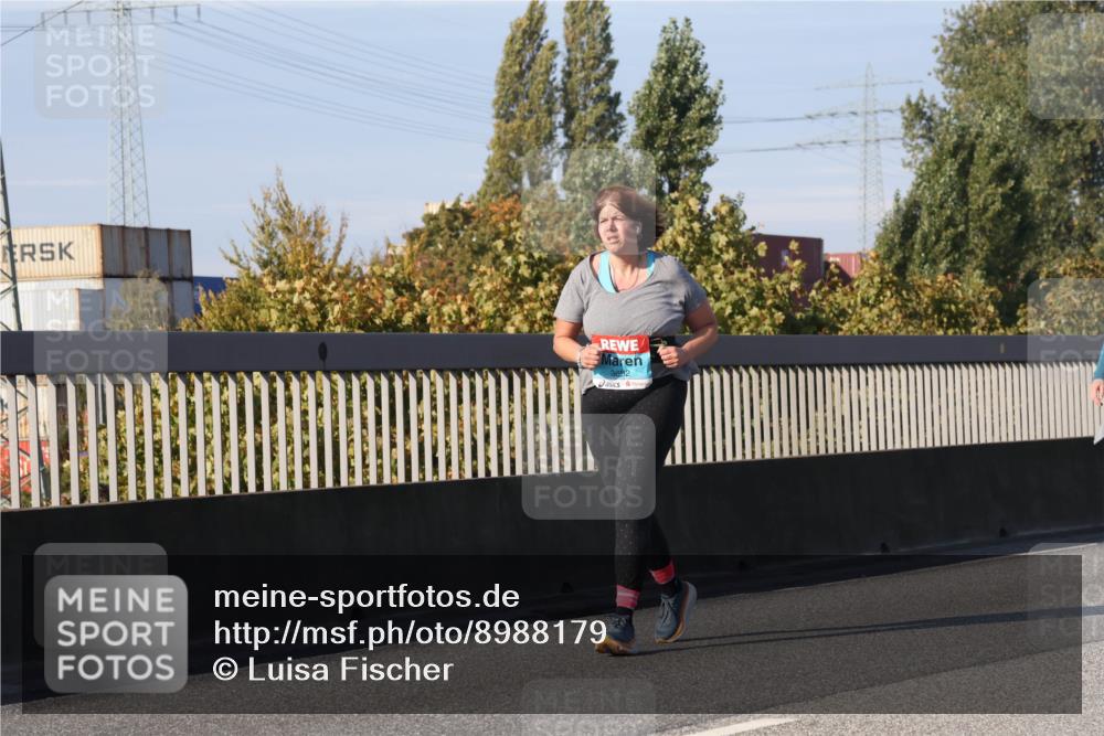 03.10.2025 - Köhlbrandbrückenlauf Luisa Fischer http://msf.ph/oto/8988179 03.10.2025 11:23:52 Position 3 692 meine-sportfotos.de