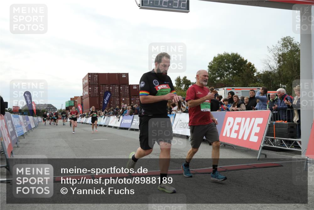 03.10.2025 - Köhlbrandbrückenlauf Yannick Fuchs http://msf.ph/oto/8988189 03.10.2025 16:12:30 Ziel 7203, 7502, 7654, 7688, 8901, 9454, 9677, 9706 meine-sportfotos.de