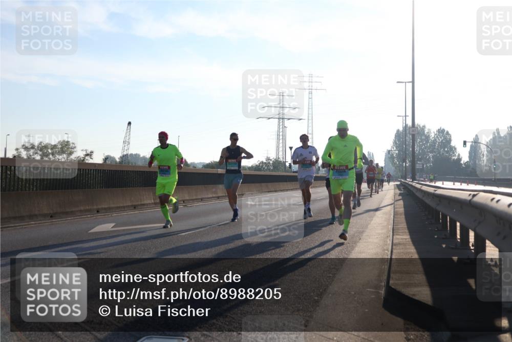 03.10.2025 - Köhlbrandbrückenlauf Luisa Fischer http://msf.ph/oto/8988205 03.10.2025 10:11:12 Position 3  meine-sportfotos.de