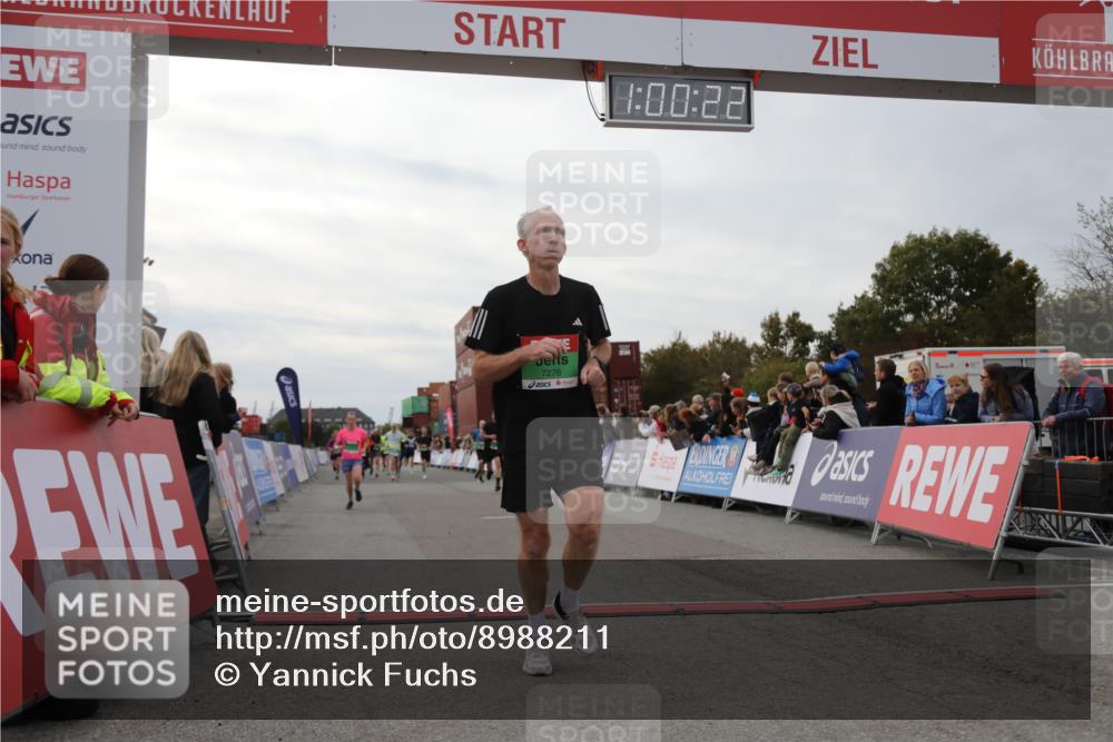 03.10.2025 - Köhlbrandbrückenlauf Yannick Fuchs http://msf.ph/oto/8988211 03.10.2025 16:00:20 Ziel 7027, 7105, 7116, 7233, 7271, 7276, 7301, 9240, 9491, 9717 meine-sportfotos.de