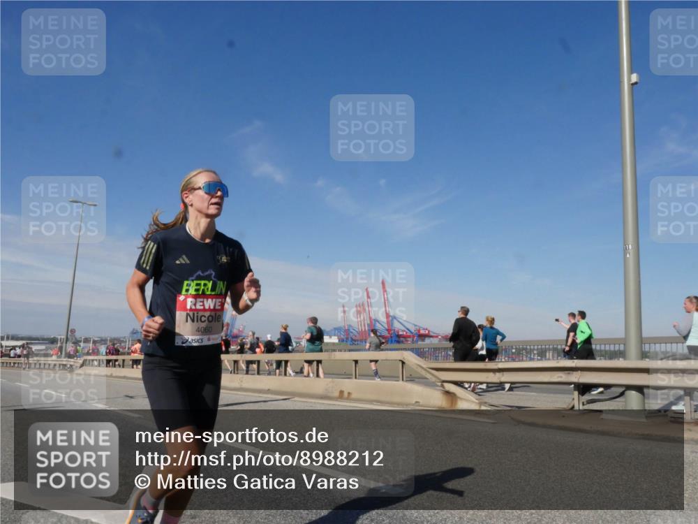 03.10.2025 - Köhlbrandbrückenlauf Matties Gatica Varas http://msf.ph/oto/8988212 03.10.2025 12:33:44 Position 2 4060 meine-sportfotos.de