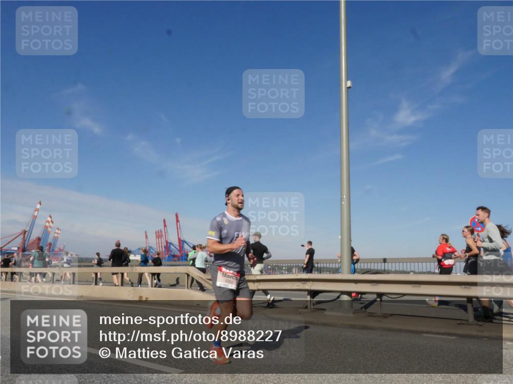 03.10.2025 - Köhlbrandbrückenlauf Matties Gatica Varas http://msf.ph/oto/8988227 03.10.2025 12:33:46 Position 2 6002 meine-sportfotos.de