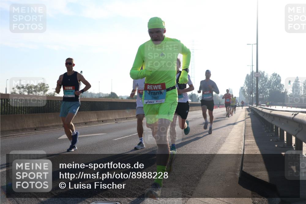 03.10.2025 - Köhlbrandbrückenlauf Luisa Fischer http://msf.ph/oto/8988228 03.10.2025 10:11:13 Position 3 1017, 3460 meine-sportfotos.de