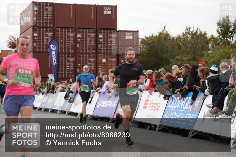 03.10.2025 - Köhlbrandbrückenlauf Yannick Fuchs http://msf.ph/oto/8988239 03.10.2025 16:00:23 Ziel 7027, 7105, 7116, 7202, 7276, 7287, 7301, 9188, 9189, 9240, 9391, 9491, 9717 meine-sportfotos.de