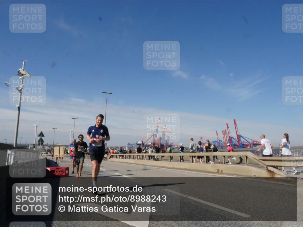 03.10.2025 - Köhlbrandbrückenlauf Matties Gatica Varas http://msf.ph/oto/8988243 03.10.2025 12:33:51 Position 2  meine-sportfotos.de