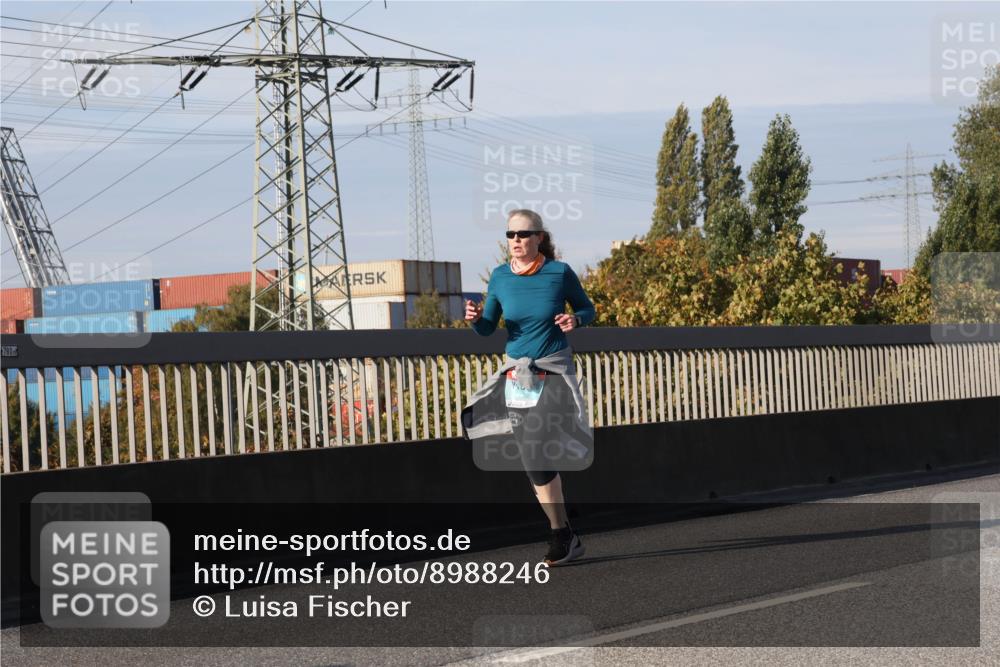 03.10.2025 - Köhlbrandbrückenlauf Luisa Fischer http://msf.ph/oto/8988246 03.10.2025 11:23:56 Position 3 780 meine-sportfotos.de
